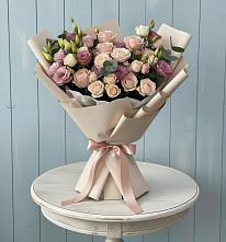 Букет цветов из:  Розы и Лизиантусы в Фатеже