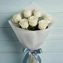 Букет 7 Белых роз Эдлесс Лав в Фатеже