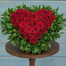 Цветочная композиция из Розы в виде сердца в Фатеже