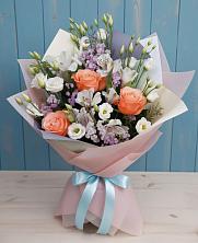 Букет цветов из:  Лизиантусы, Розы, Альстромерии и Гипсофила в Фатеже