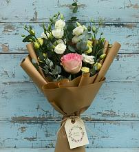 Букет цветов из:  Розы и Лизиантусы в Фатеже