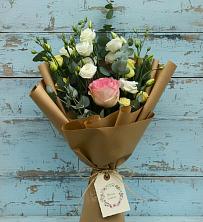 Букет цветов из:  Розы и Лизиантусы в Фатеже